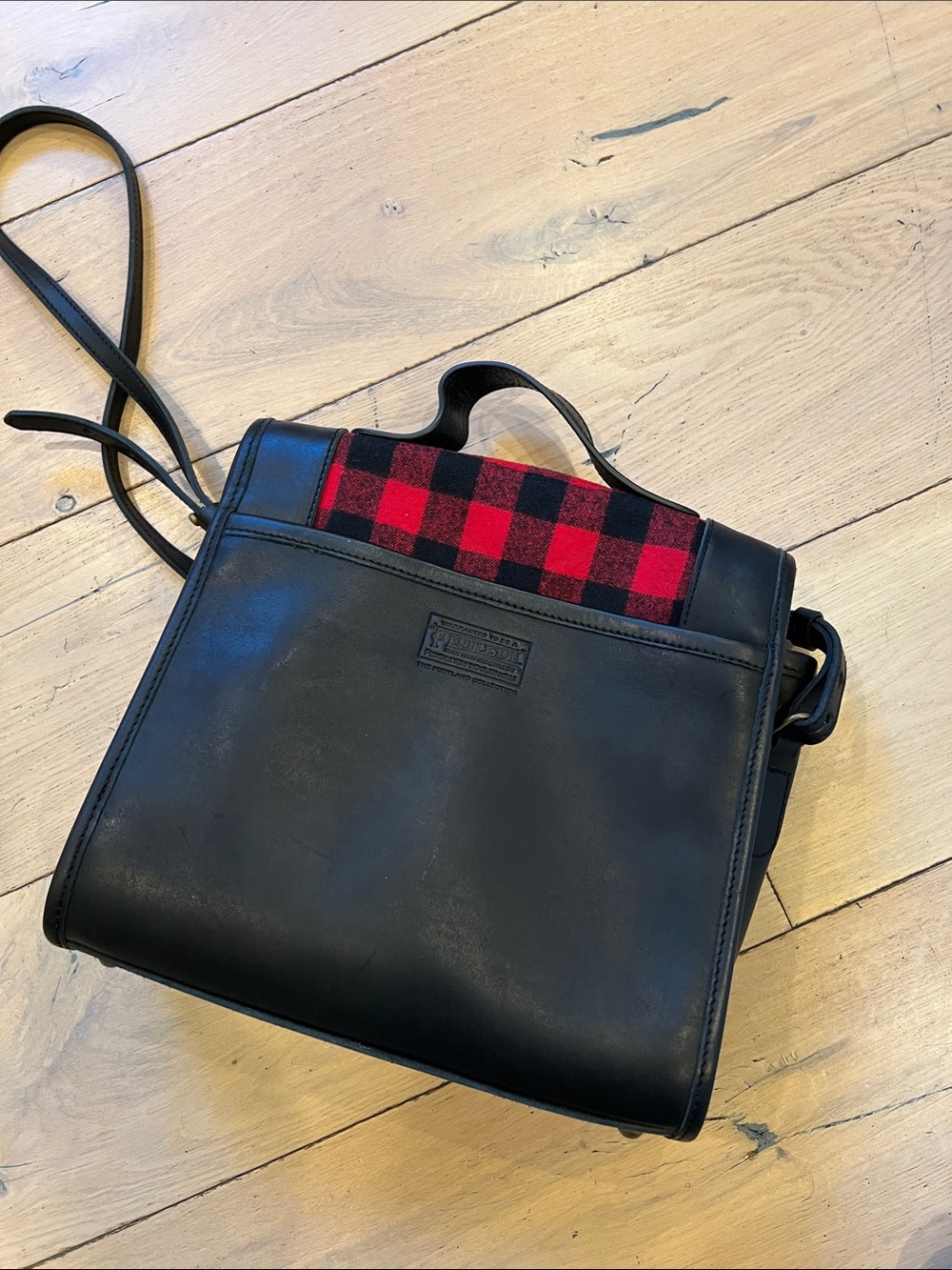 Pendleton Black Leather Crossbody Bag with Red Buffalo Plaid Accent - Picture 4 of 8